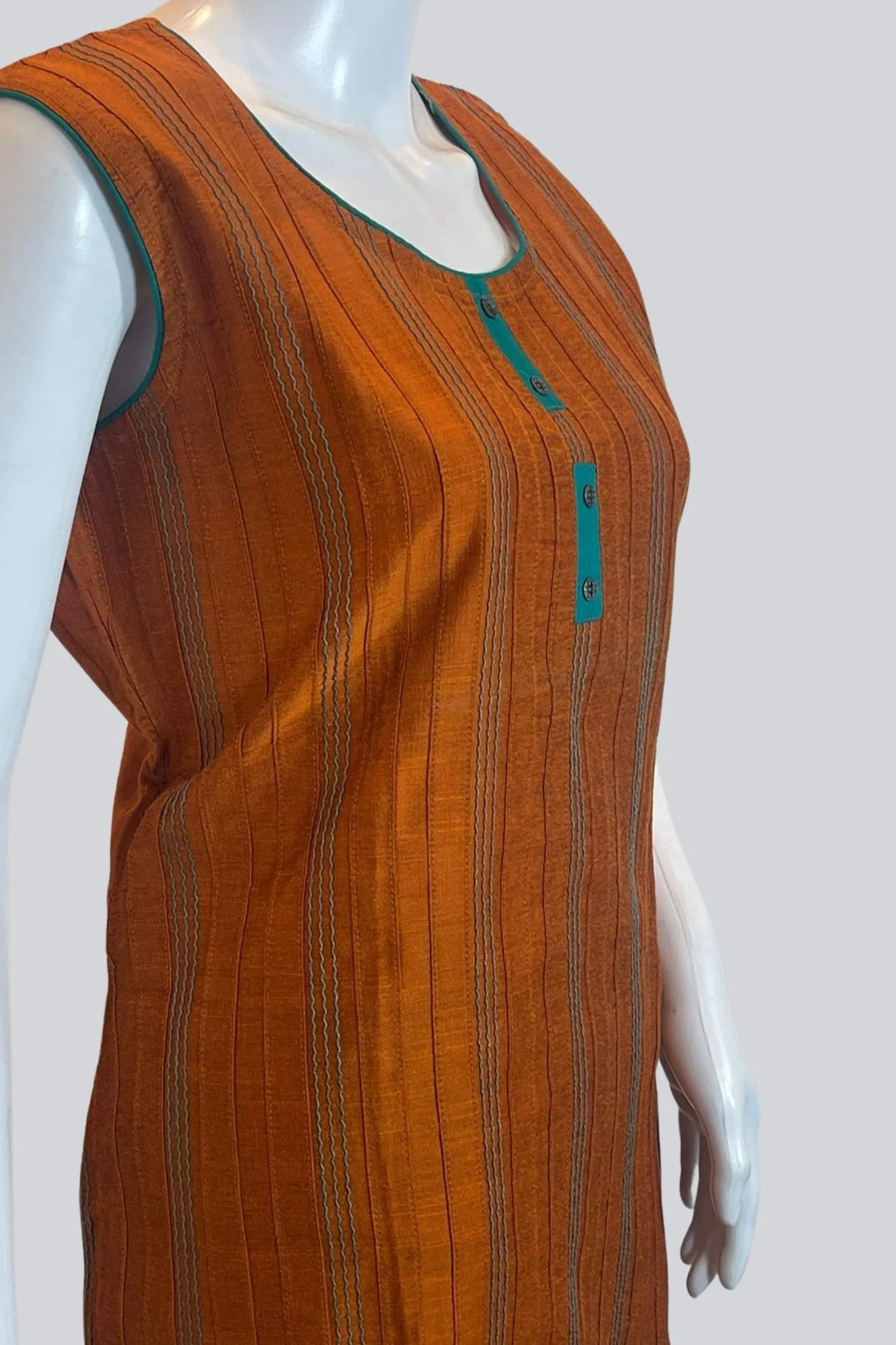 Chic Short Cotton Kurti: 27", Stylish Attached Sleeves - JCSFashions