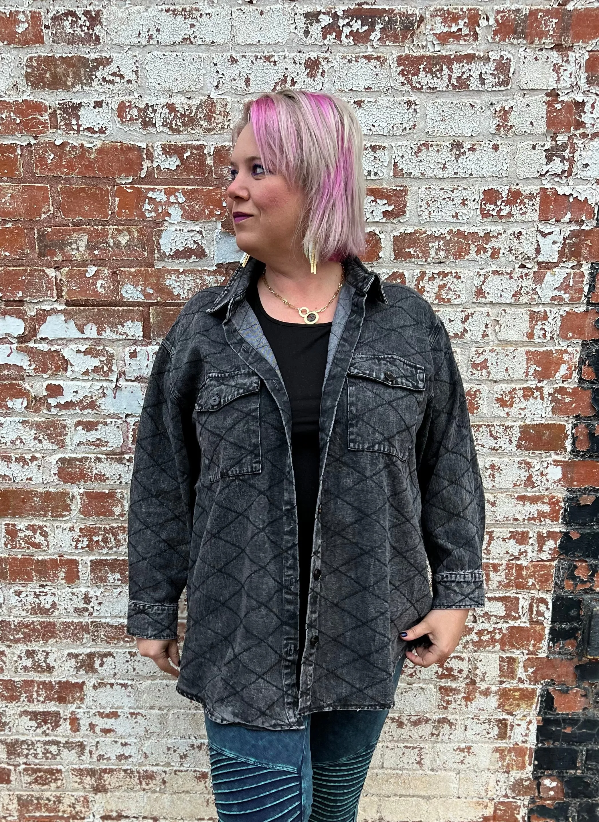 Davi & Dani Black Curved Hem Diamond Quilted Button Up Denim Shacket